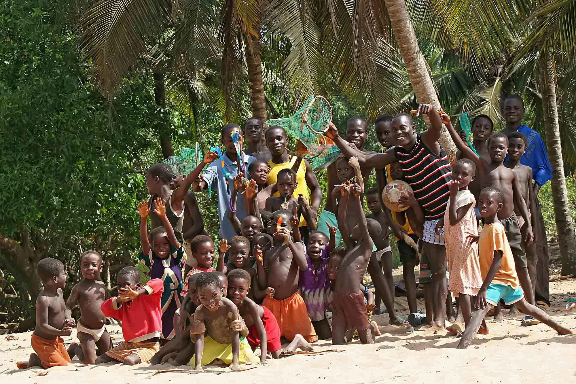 crowds-people-beach-takoradi-ghana-africa