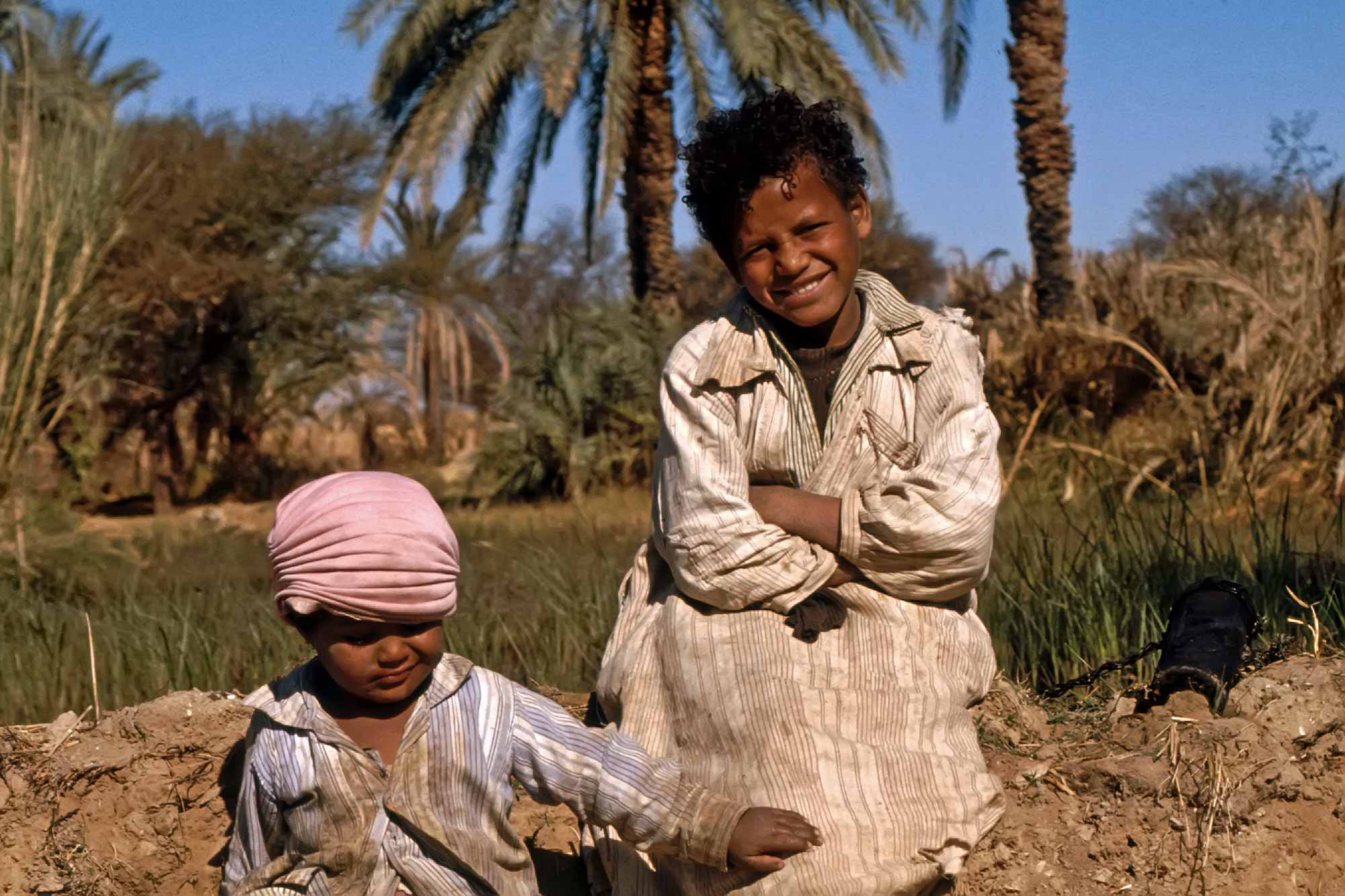 playing-kids-egypt-africa