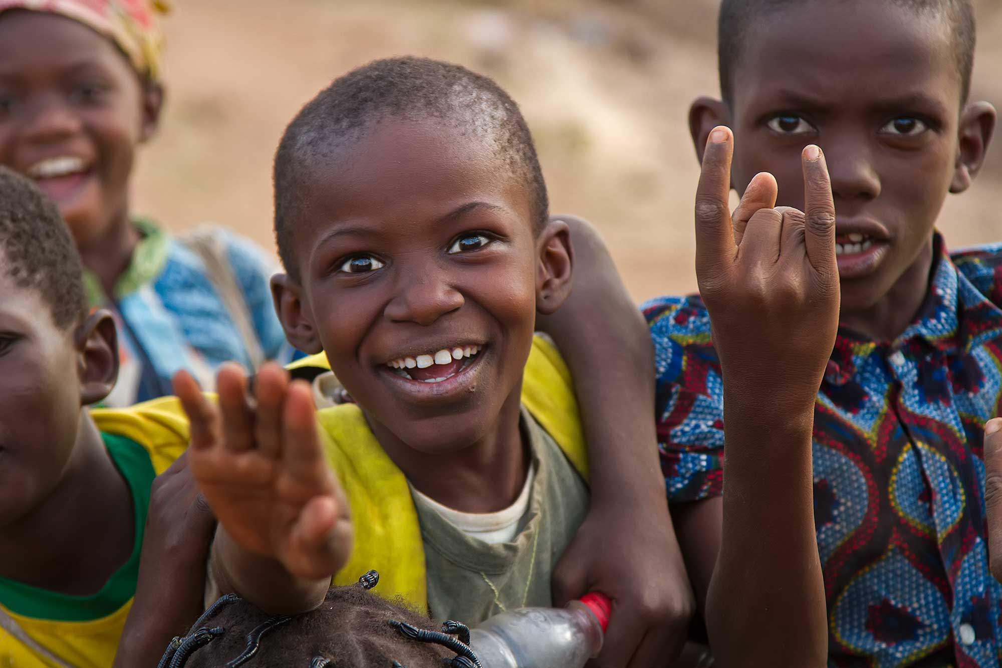 portrait-playing-kids-ouagadougou-burkina-faso-africa