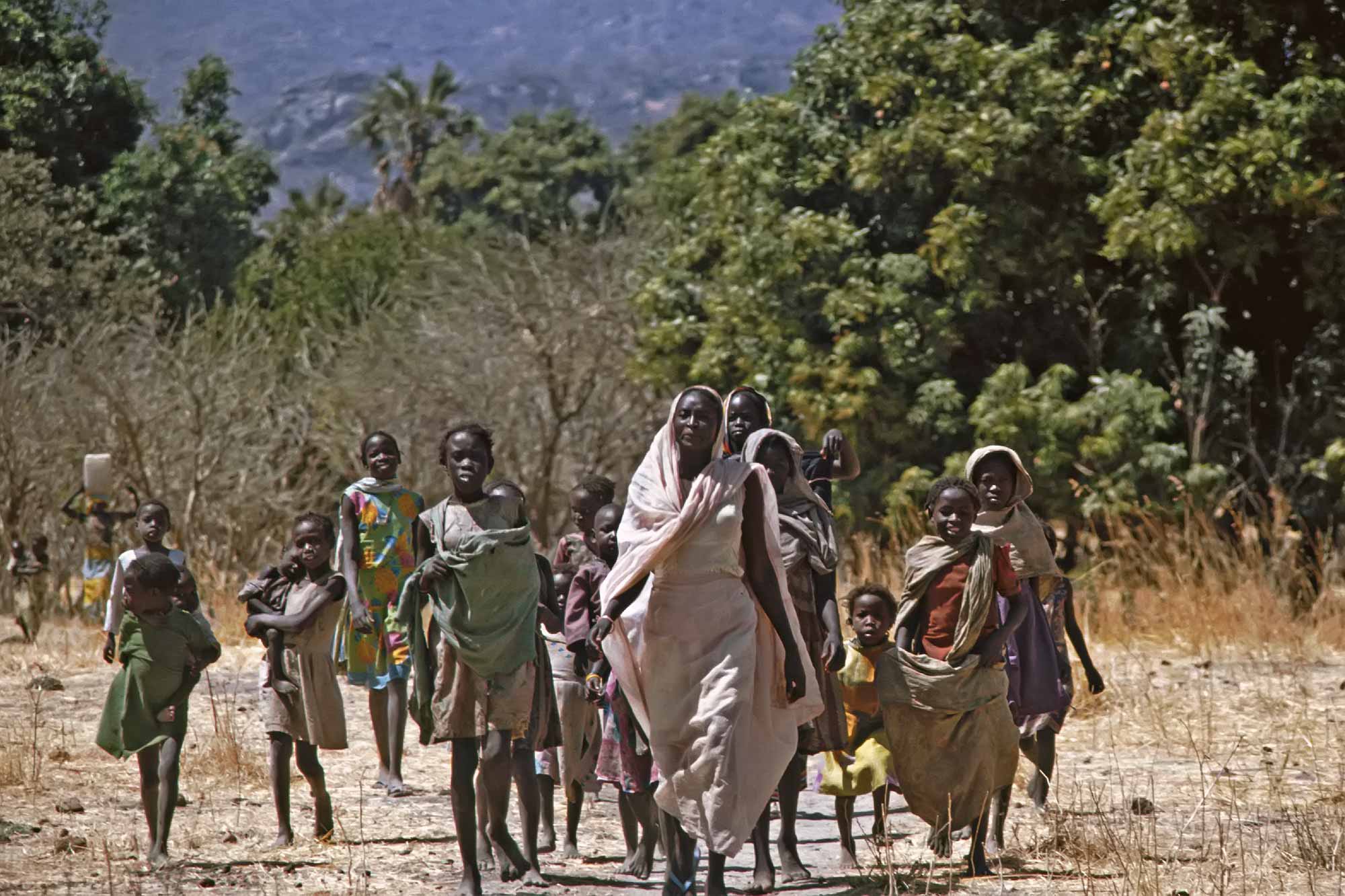 women-southern-sudan-africa