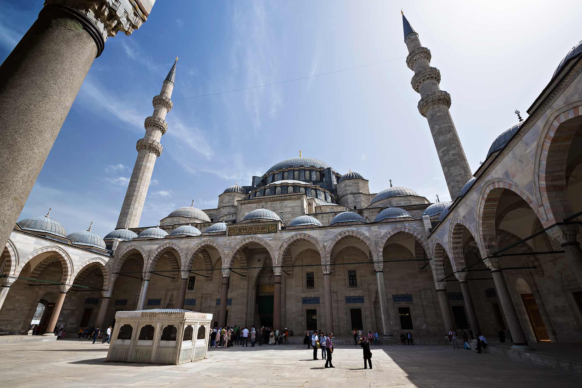 Süleymaniye Mosque in Istanbul, Turkey. © Ulli Maier & Nisa Maier
