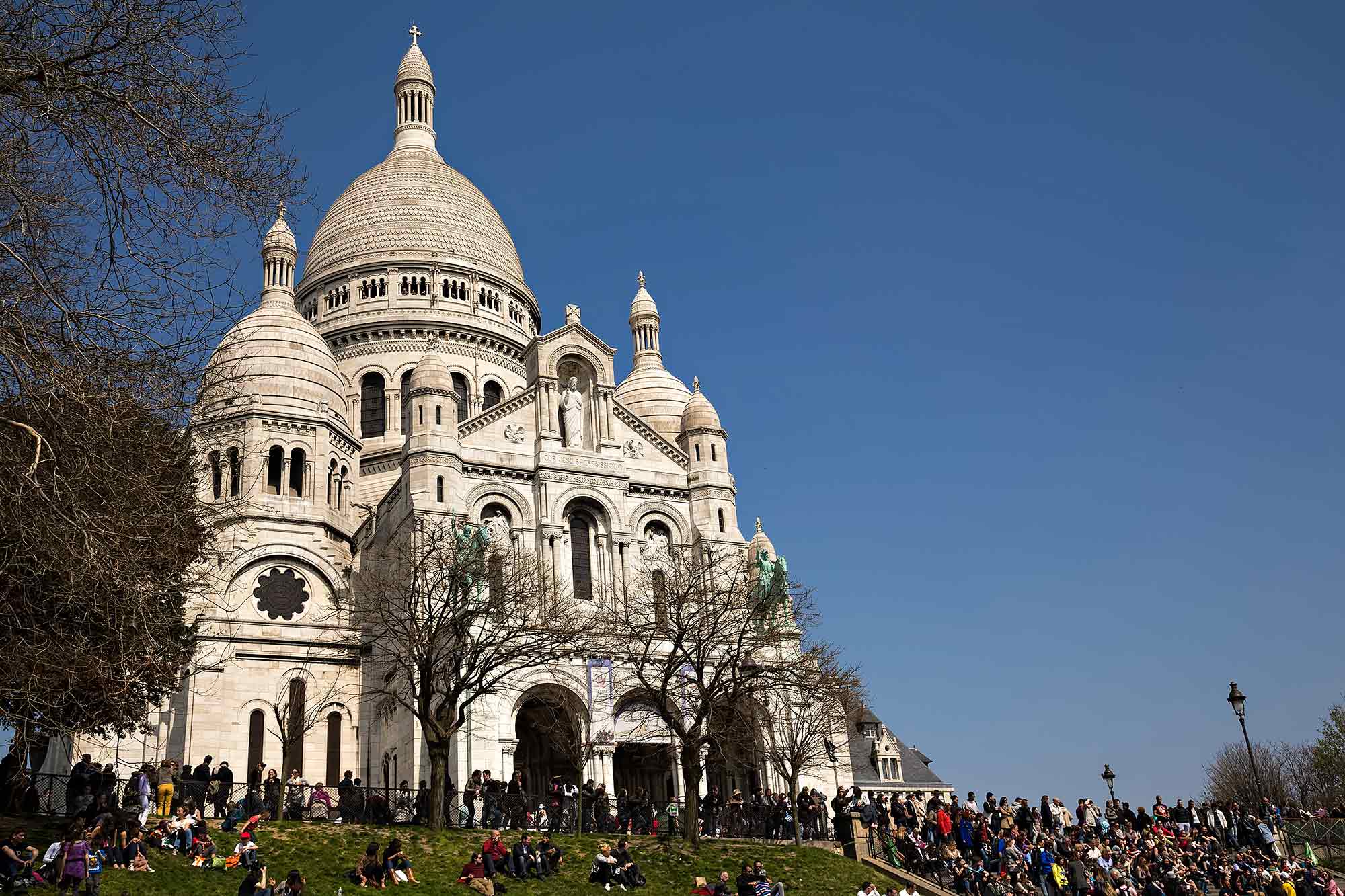 Basilica Sacre Coeur in Paris, France. © Ulli Maier & Nisa Maier