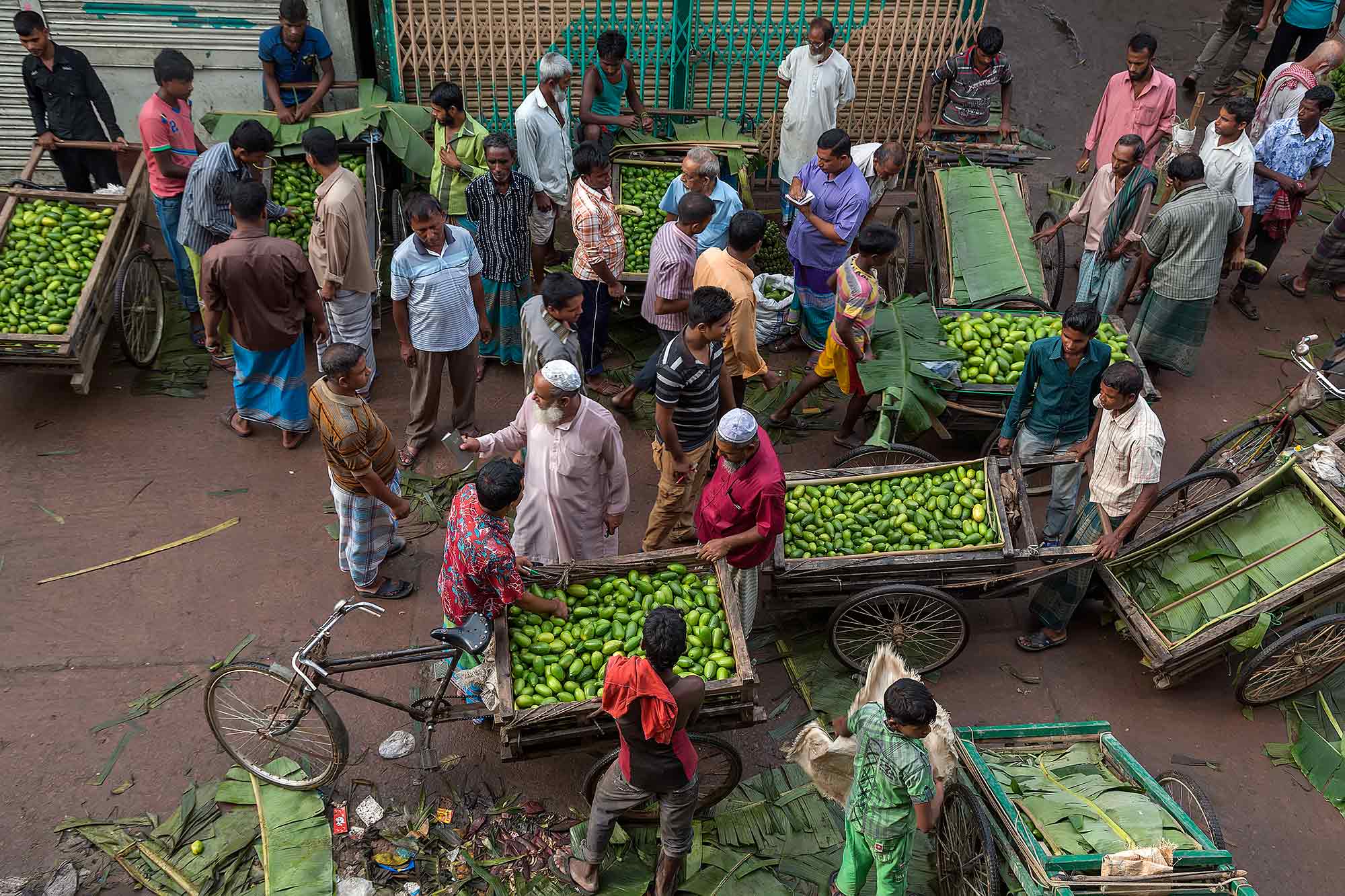 Markt life in Sreemangal, Bangladesh. © Ulli Maier & Nisa Maier