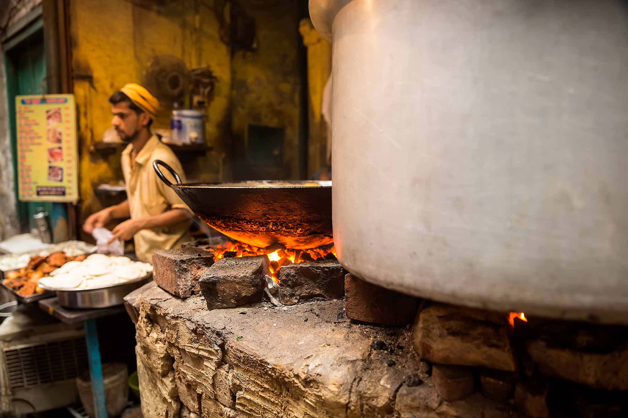 food-stall-streets-varanasi-india