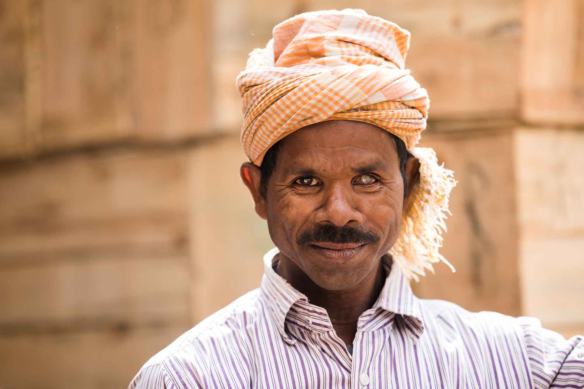 portrait-Mechhua-Fruit-Market-blind-worker-kolkata-india